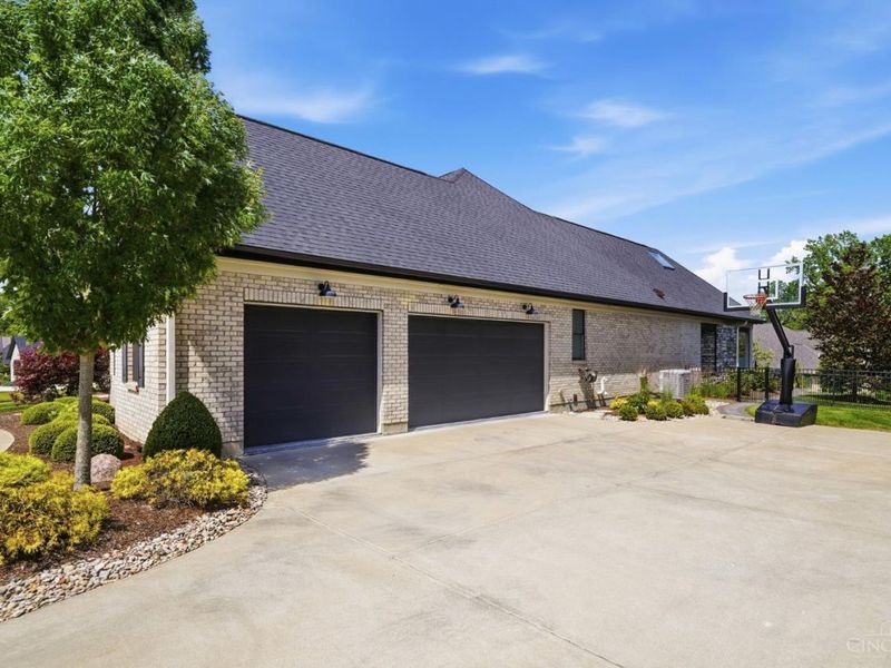 574 Forestedge Drive, Anderson Twp, OH 45255 Photo 73
