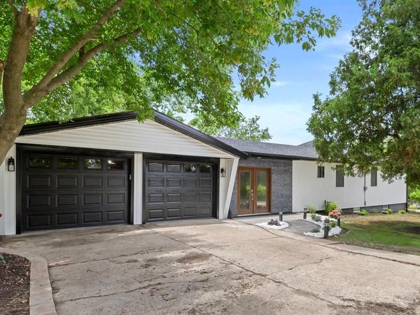 W3990 Longfellow DRIVE, Lake Geneva, WI 53147
