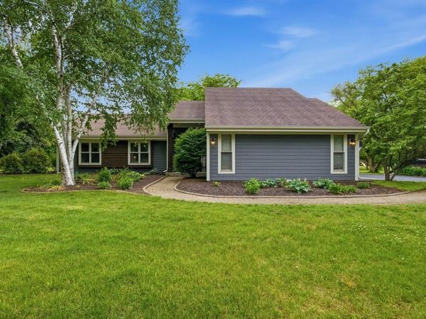 S90W31245 Wigwam DRIVE, Mukwonago, WI 53149