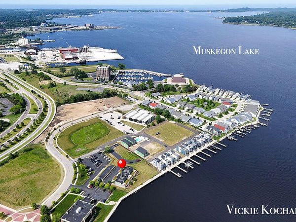 142 Viridian Drive, Muskegon, MI 49440