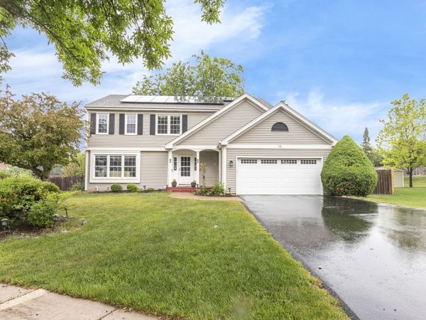 76 Foxboro Lane , Gurnee, IL 60031