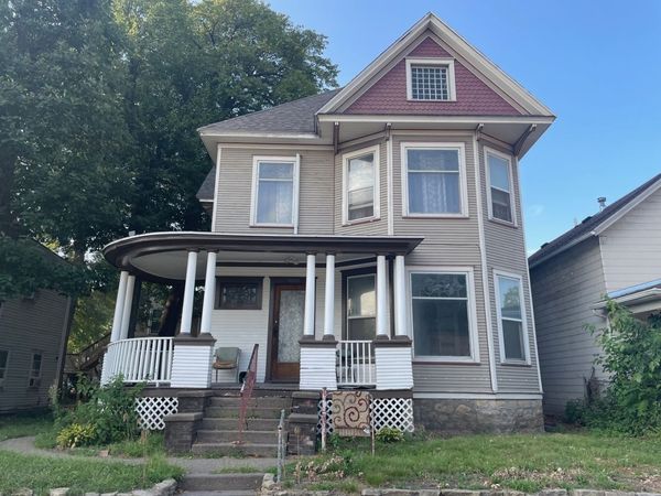 1538-1542 W 3rd Street, Davenport, IA 52802