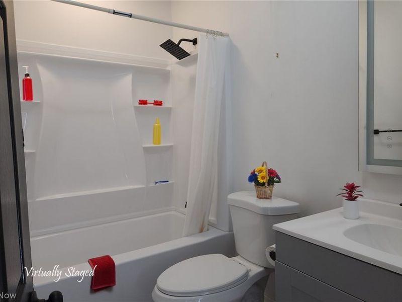 8210 Maple Avenue , Garrettsville, OH 44231 Photo 16