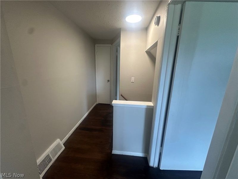 5981 Glenway Drive , Brook Park, OH 44142 Photo 11