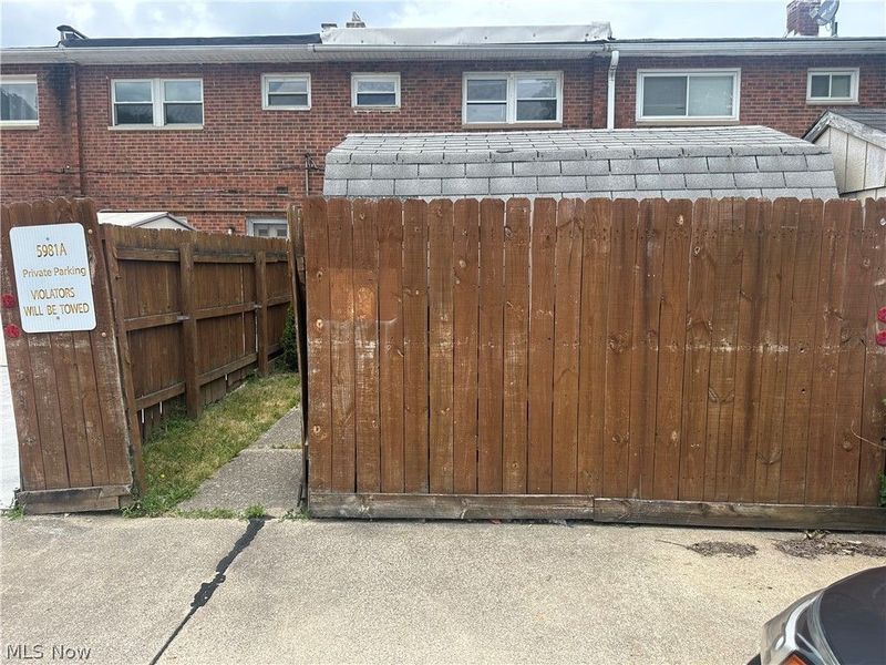 5981 Glenway Drive , Brook Park, OH 44142 Photo 14