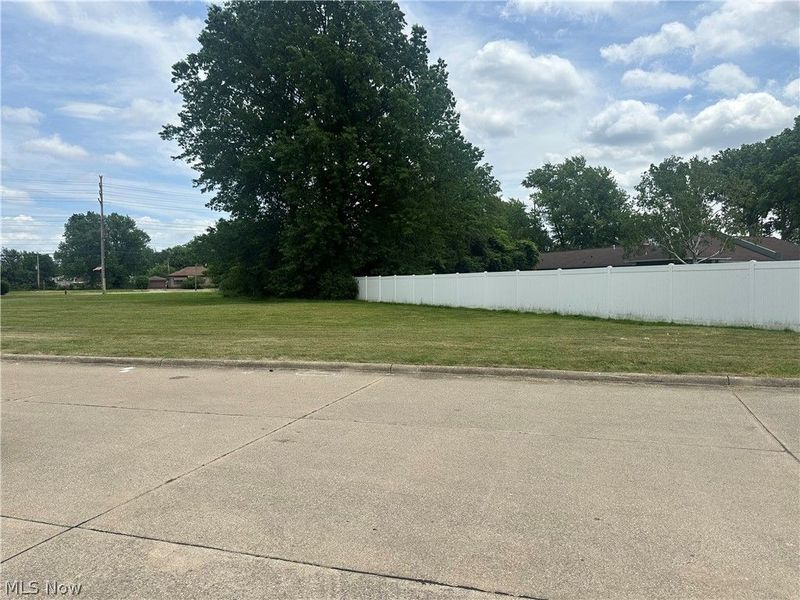 5981 Glenway Drive , Brook Park, OH 44142 Photo 15