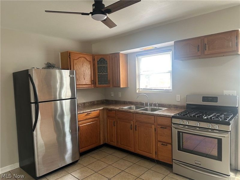 5981 Glenway Drive , Brook Park, OH 44142 Photo 3