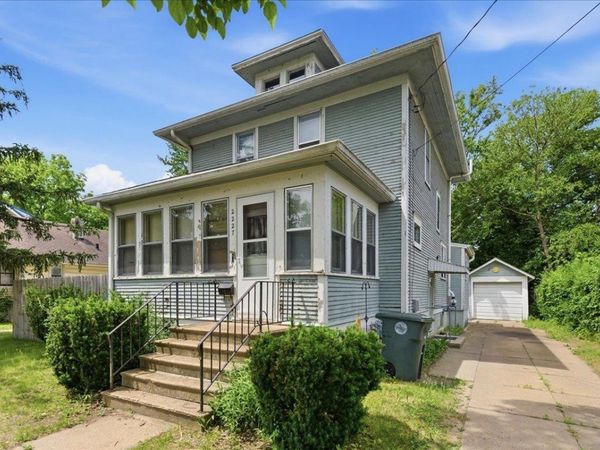 2227 E 4th Street, Waterloo, IA 50703