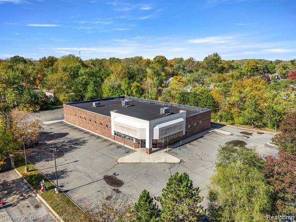 14686 Telegraph Road , Taylor, MI 48180