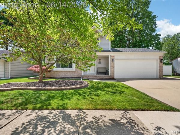 21659 Birch Street, Woodhaven, MI 48183
