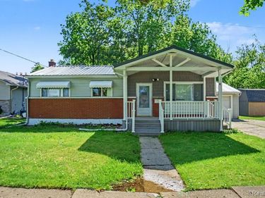 611 S Main Street , Davison, MI 48423