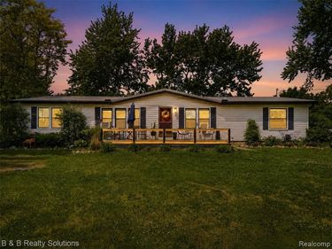 60455 Bates Road, Lenox Twp, MI 48048