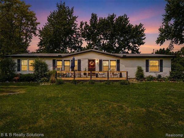 60455 Bates Road, Lenox Twp, MI 48048