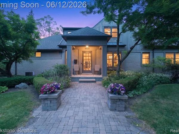 8926 Lincoln Drive , Huntington Woods, MI 48070