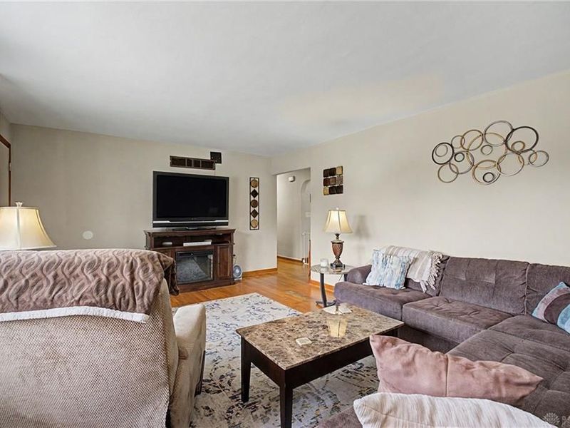5607 Greencrest Drive, Dayton, OH 45432 Photo 11