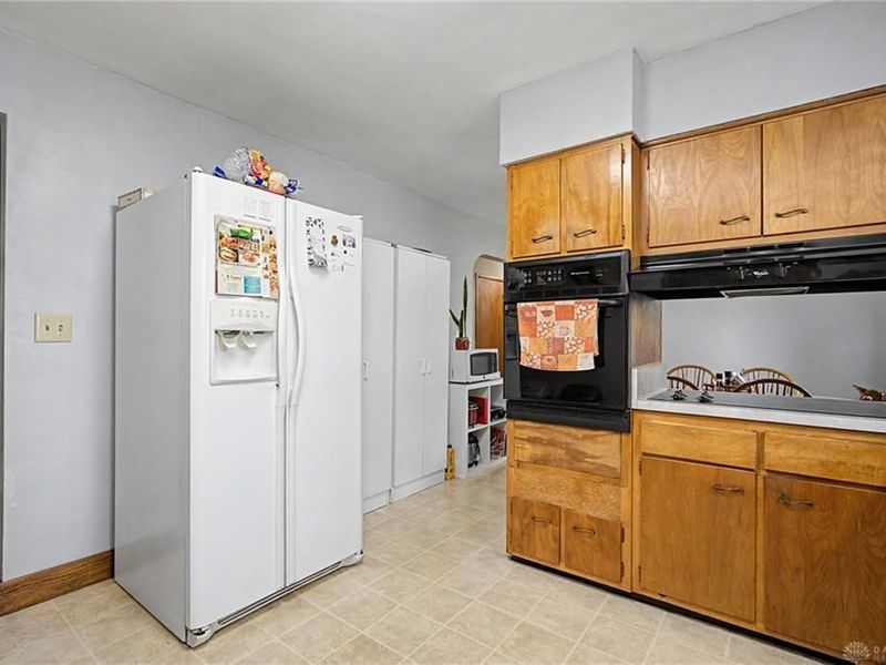 5607 Greencrest Drive, Dayton, OH 45432 Photo 17