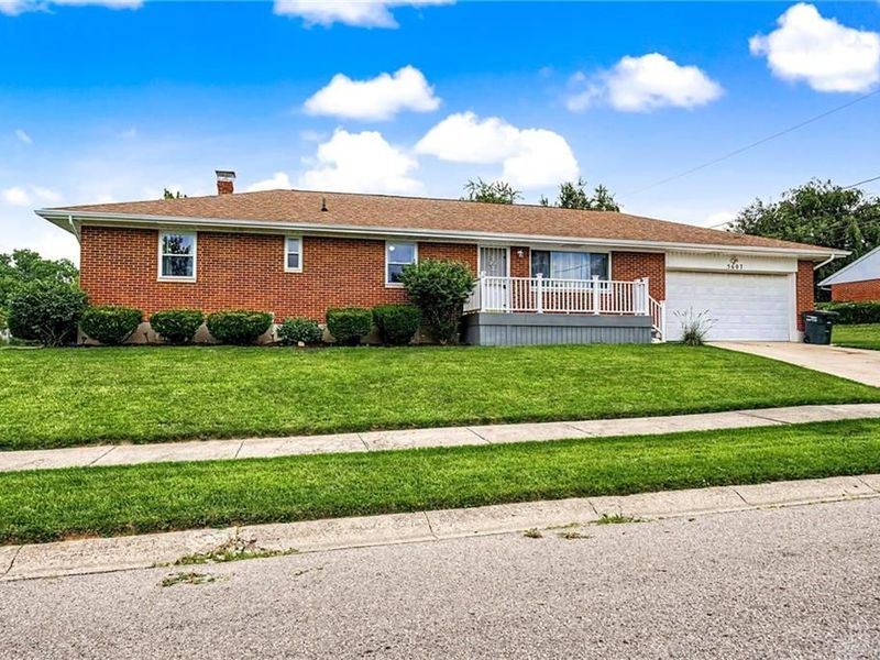 5607 Greencrest Drive, Dayton, OH 45432 Photo 3