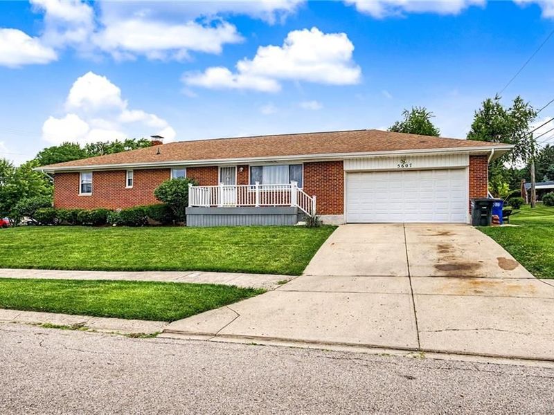 5607 Greencrest Drive, Dayton, OH 45432 Photo 4