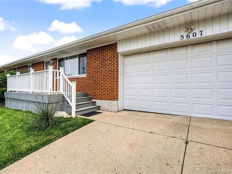 5607 Greencrest Drive, Dayton, OH 45432 Photo 5