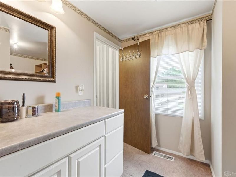 9566 Copper Creek Court, Miamisburg, OH 45342 Photo 19