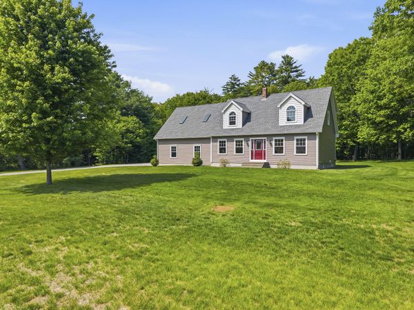 32 Beechwood Drive , Topsham, ME 04086