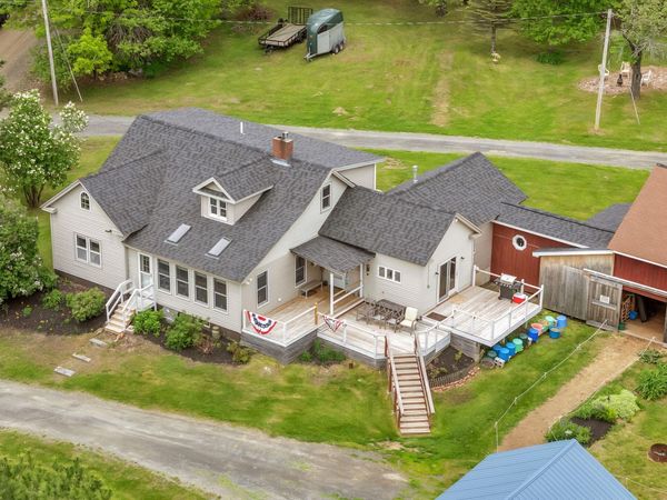 135 Crockett Road, Dexter, ME 04930