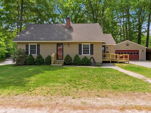 7 1st Street , Lisbon, ME 04252