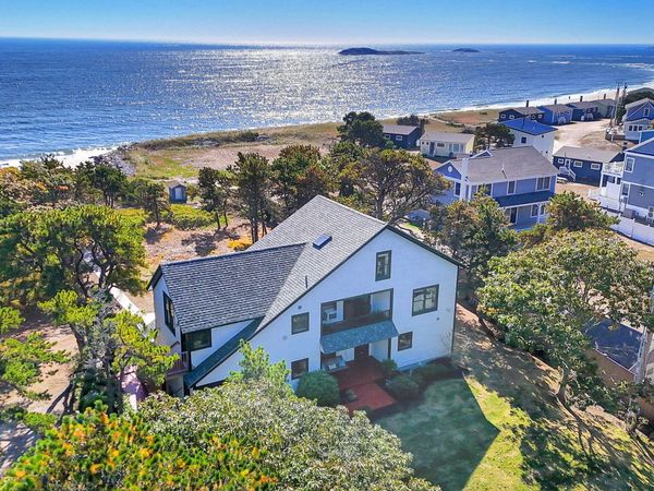 823 Popham Road , Phippsburg, ME 04562