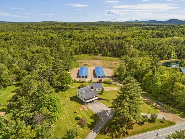 698 Main Road , Carmel, ME 04419