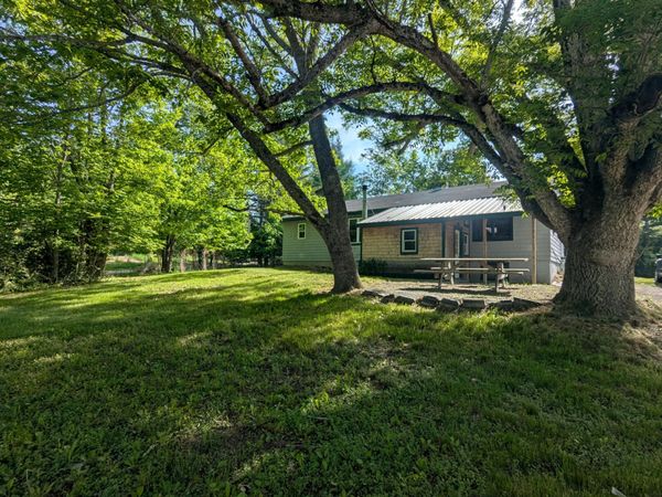 537 Millvale Road , Bucksport, ME 04416