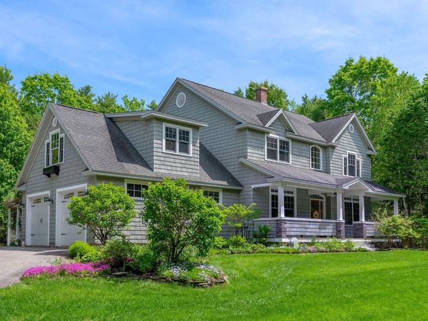 11 Heidi Way, Raymond, ME 04071