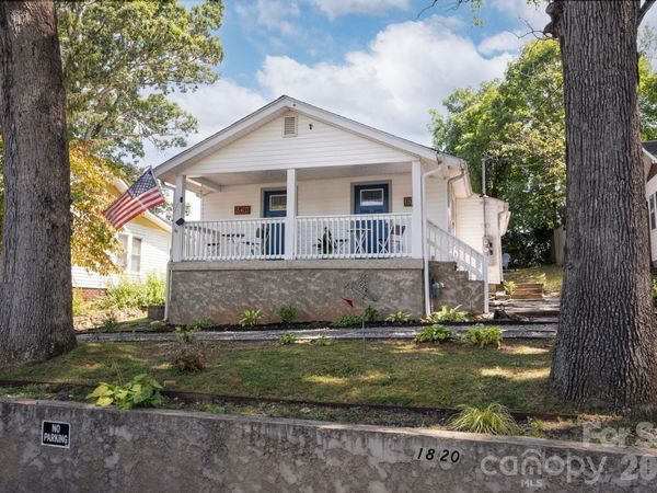 18 Oteen Park Place , Asheville, NC 28805
