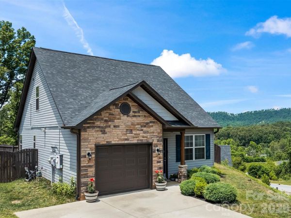 115 Water Leaf Drive, Weaverville, NC 28787