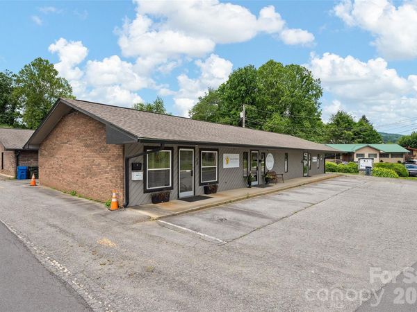 34 Maple Street , Waynesville, NC 28786