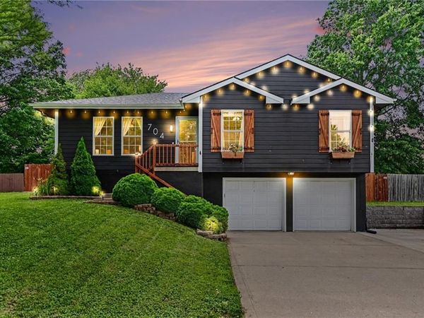 704 Woodson Street, Kearney, MO 64060