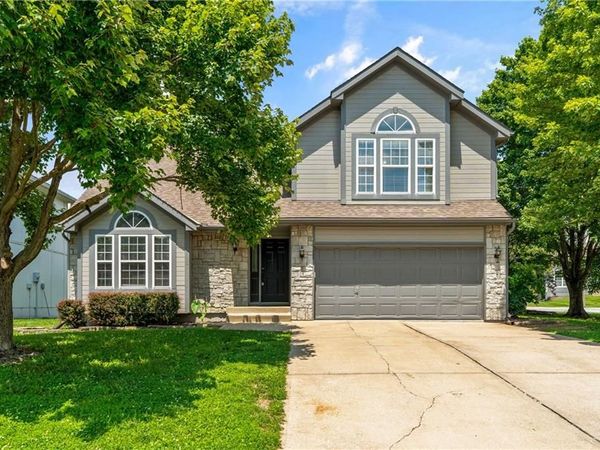 3856 SW Windsong Drive, Lee's Summit, MO 64082
