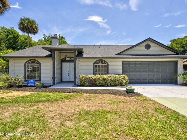 6215 Grissom Parkway , Cocoa, FL 32927