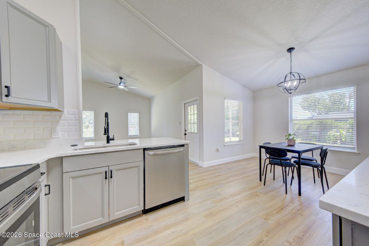 6215 Grissom Parkway, Cocoa, FL 32927 Photo