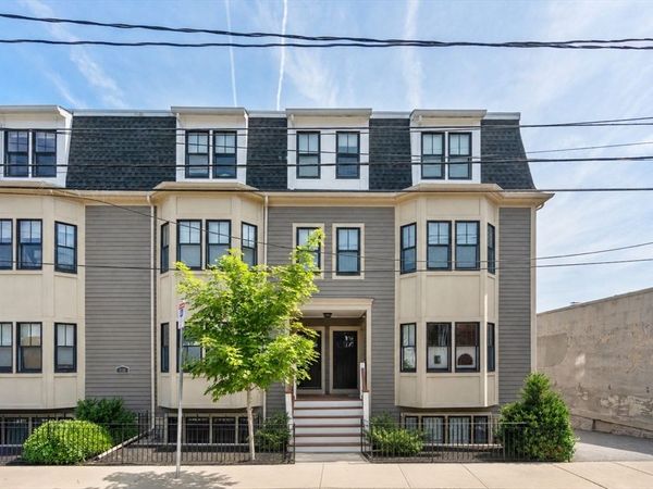 110 Park St, Unit 5, Boston, MA 02132