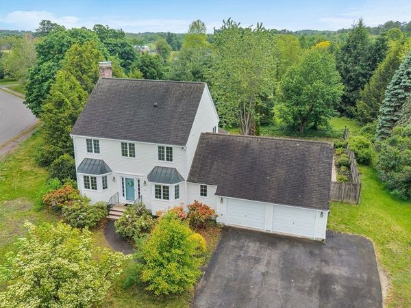 4 Meadow Dr, Littleton, MA 01460