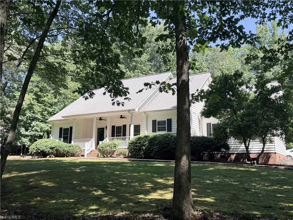 263 Thornecliffe Drive, State Road, NC 28676 Main Photo
