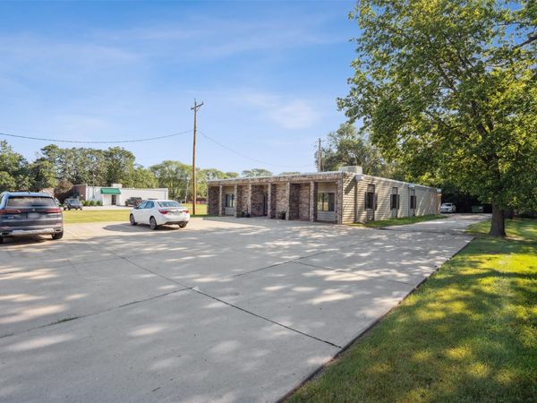 2721 SW 30th Street, Des Moines, IA 50321