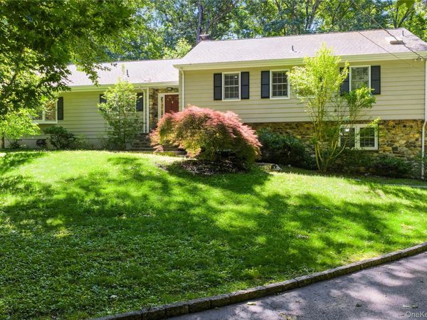 105 Cross Ridge, Chappaqua, NY 10514