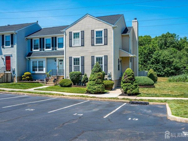 15 Gwizdak Court, Sayreville, NJ 08872