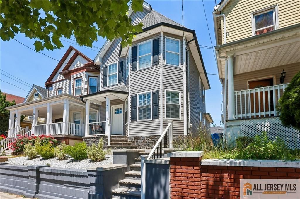 96 Gordon Street, Perth Amboy, NJ 08861 Main Photo