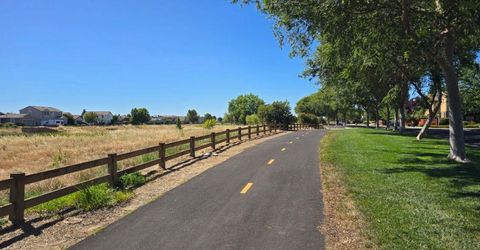2180 Pistachio Way, Roseville, CA 95747 Photo