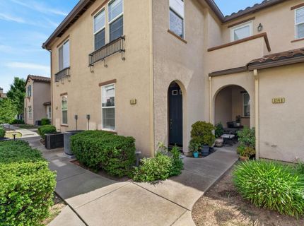 8150 Crystal Walk Cir, Elk Grove, CA 95758 Photo