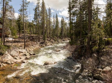 51305 Tamarack Crescent, Soda Springs, CA 95728 Photo