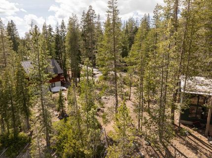 51305 Tamarack Crescent, Soda Springs, CA 95728 Photo
