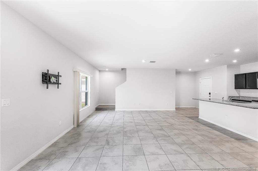3351 Liberty Square Way, Fort Pierce, FL 34982 Photo